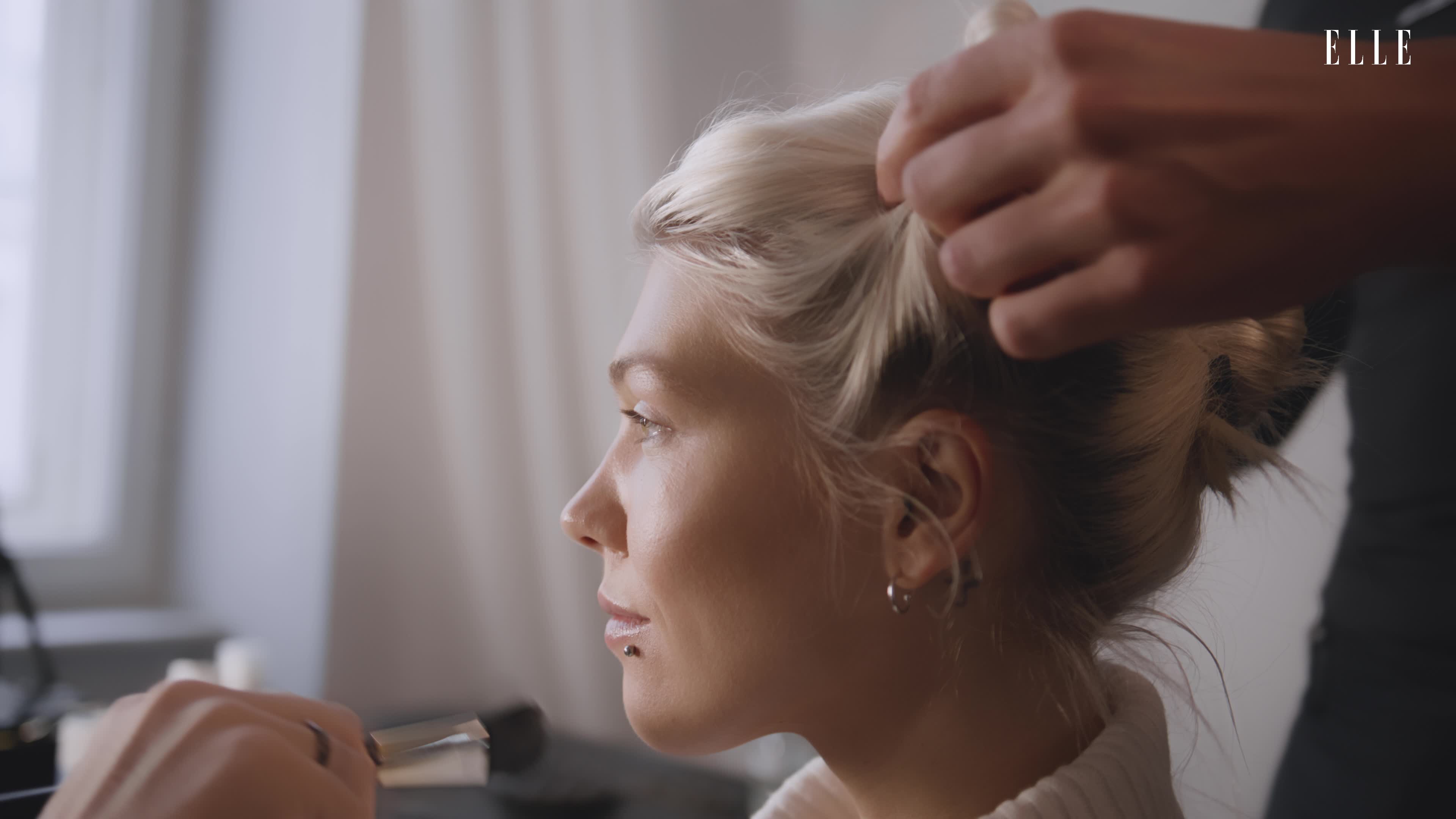 ELLE 12/2023 film z makijażu YSL Beauty