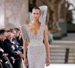 Schiaparelli haute couture wiosna-lato 2024