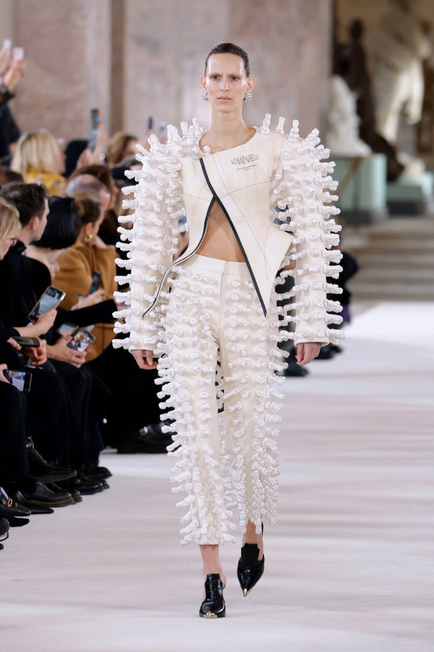 Schiaparelli haute couture wiosna-lato 2024