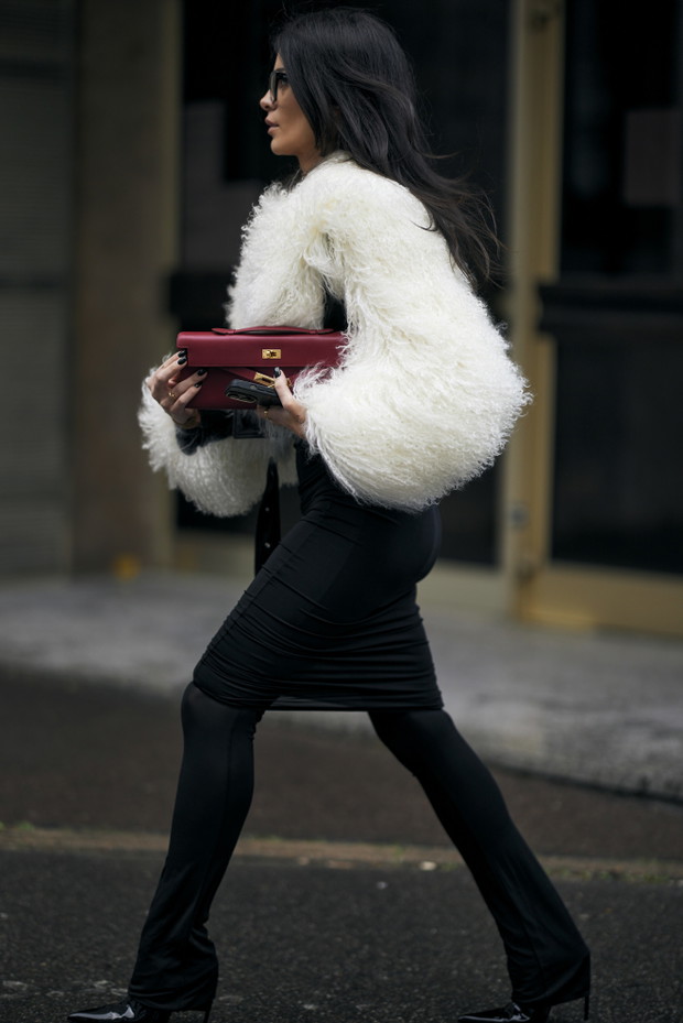 Street fashion z pokazów haute couture wiosna-lato 2024