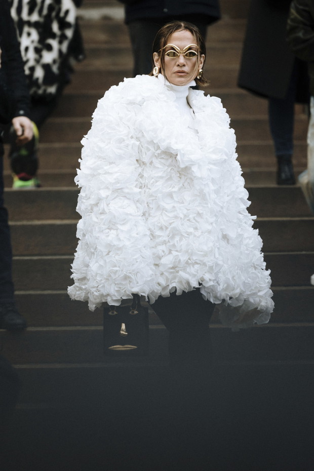 Street fashion z pokazów haute couture wiosna-lato 2024