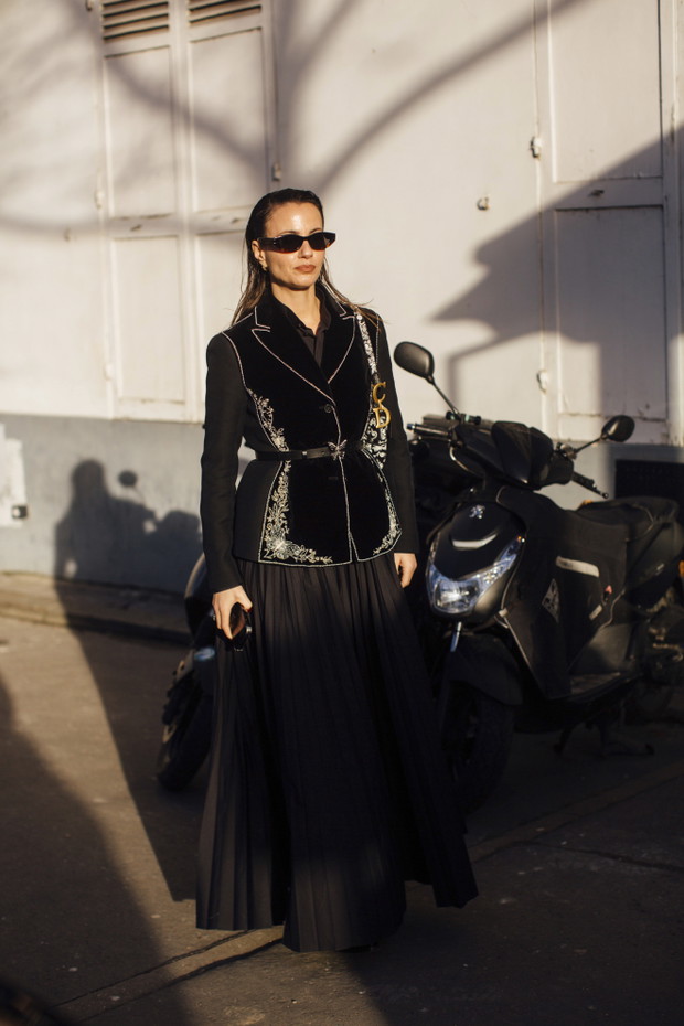 Street fashion z pokazów haute couture wiosna-lato 2024