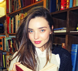 Miranda Kerr na zdjęciach Orlando Blooma w Nowej Zelandii
