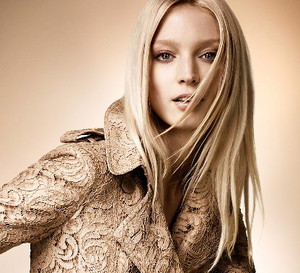 Pokaz Burberry na żywo w ELLE.pl!