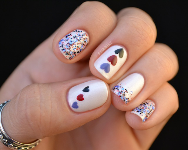 Manicure DIY na Walentynki: inspiracje z blogów