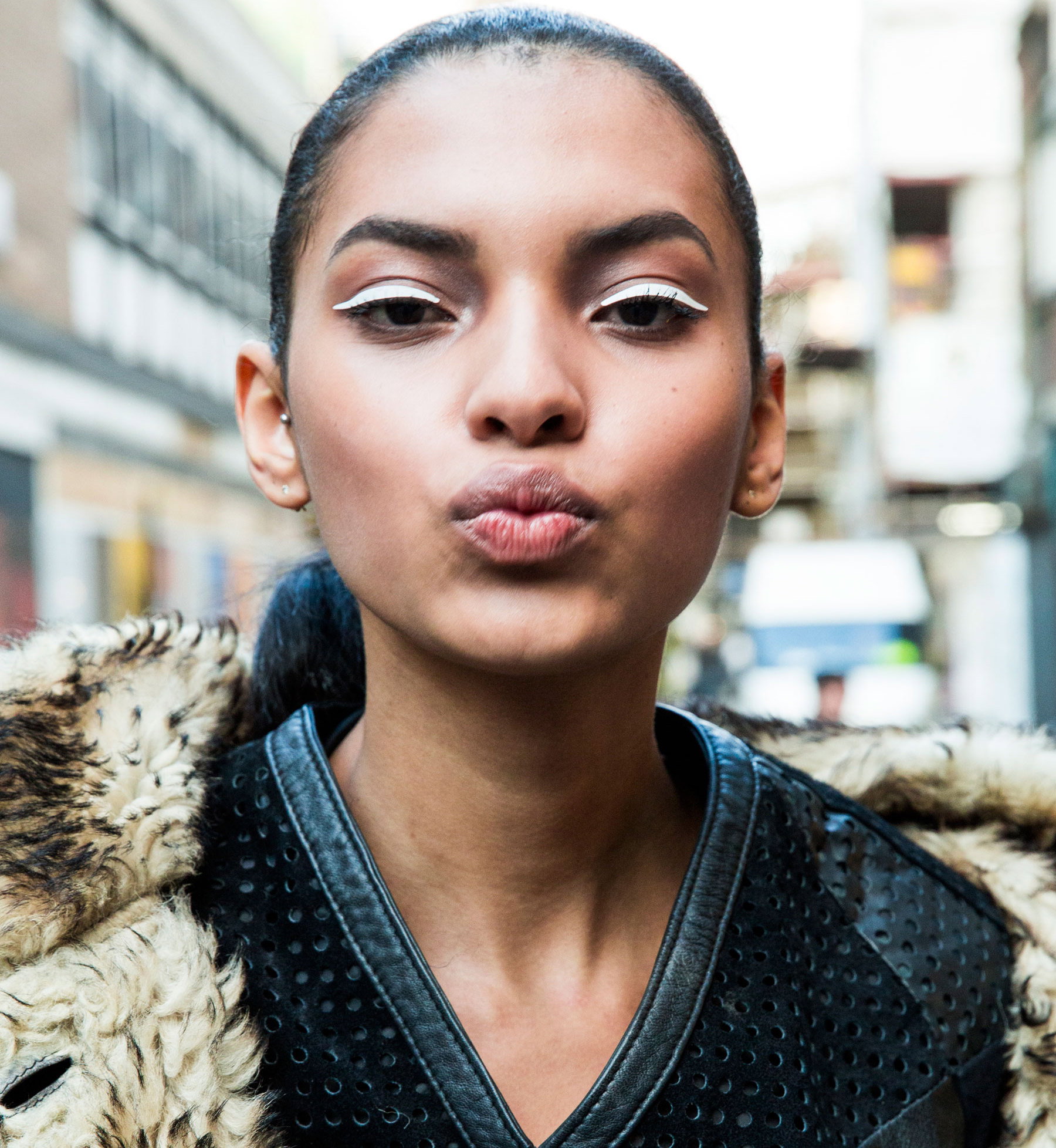 Street fashion: modelki off duty na London Fashion Week j-z 2016/2017