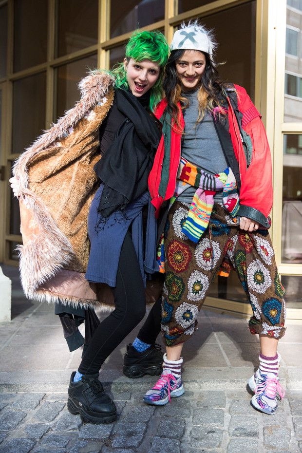 Street fashion: modelki off duty na London Fashion Week j-z 2016/2017