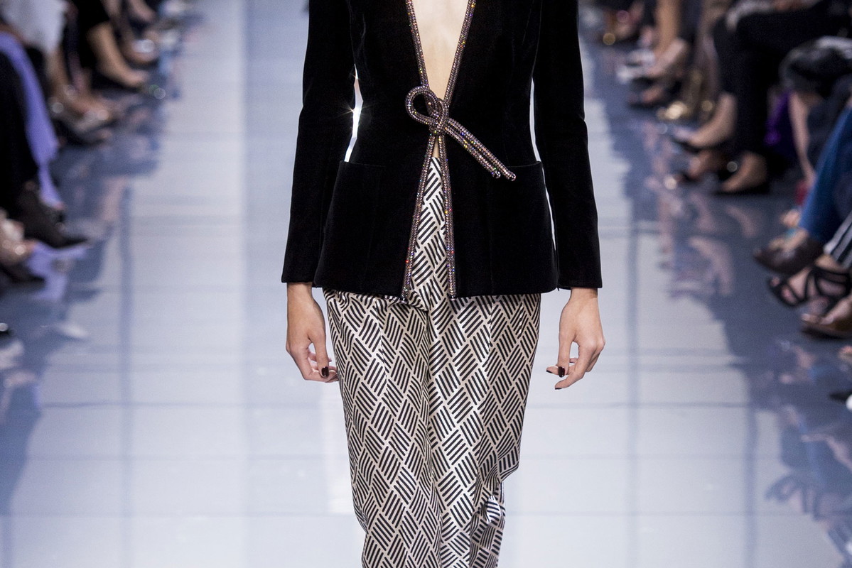 Armani Privé haute couture jesień-zima 2016/2017, fot. Imaxtree