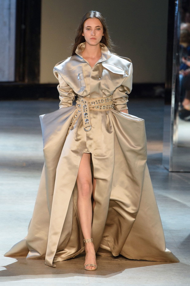 Alexandre Vauthier haute couture jesień-zima 2016/2017, fot. Imaxtree