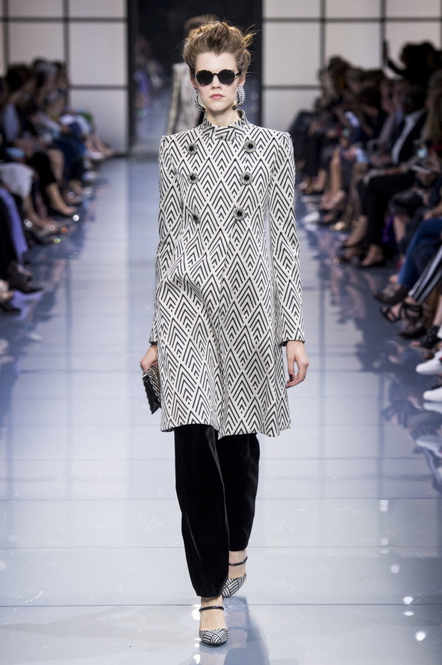 Armani Privé haute couture jesień-zima 2016/2017, fot. Imaxtree