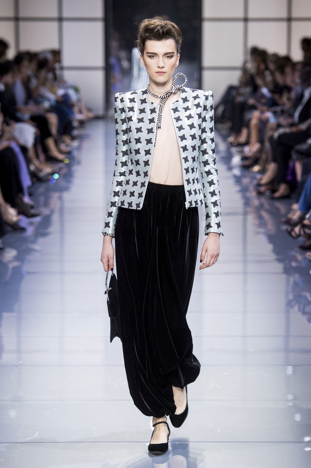 Armani Privé haute couture jesień-zima 2016/2017, fot. Imaxtree