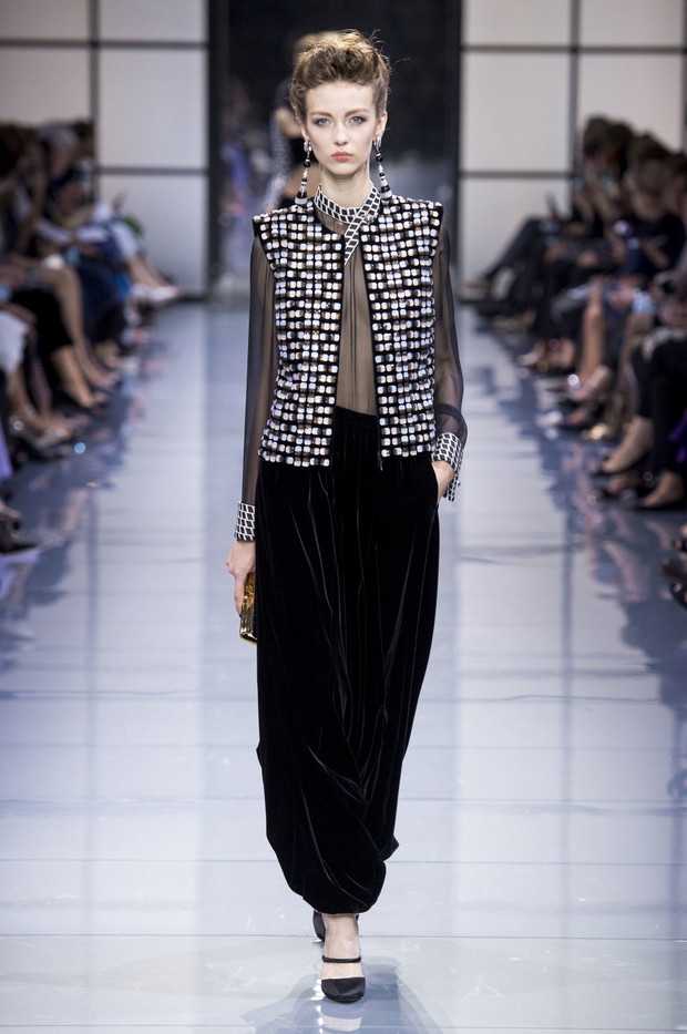Armani Privé haute couture jesień-zima 2016/2017, fot. Imaxtree