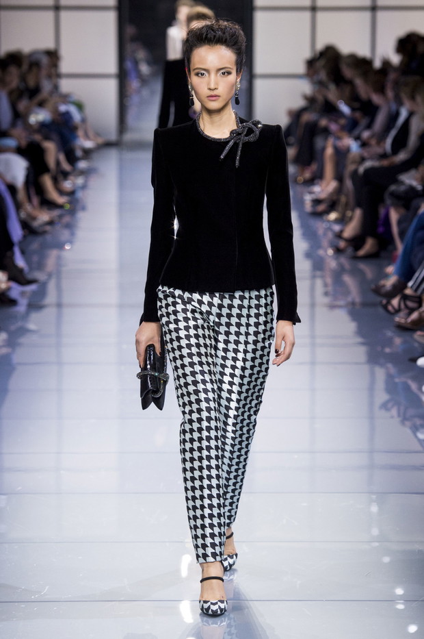 Armani Privé haute couture jesień-zima 2016/2017, fot. Imaxtree