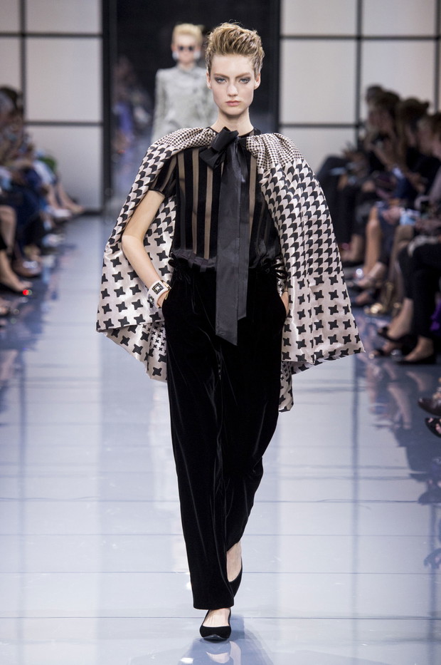 Armani Privé haute couture jesień-zima 2016/2017, fot. Imaxtree