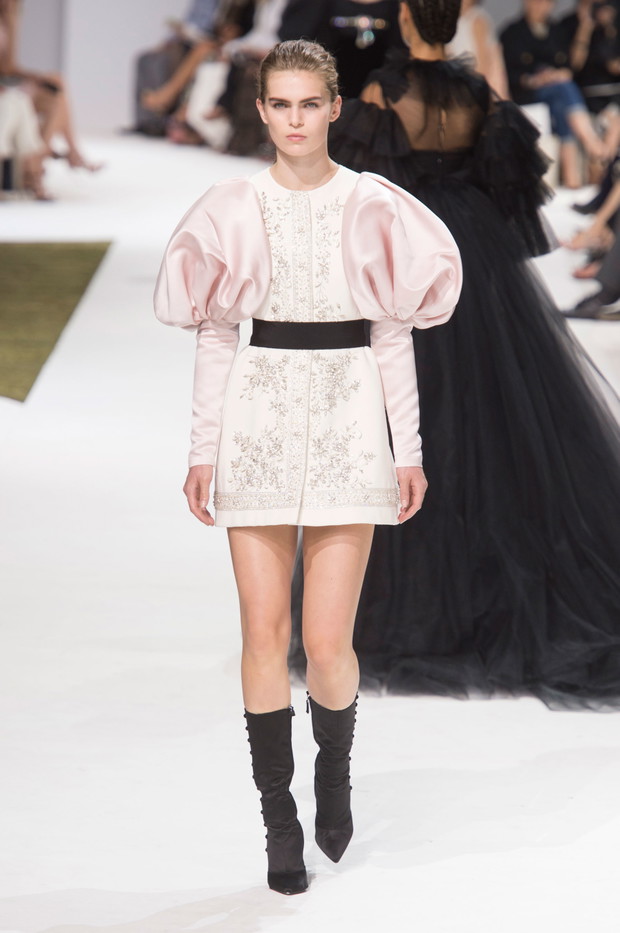 Giambattista Valli haute couture jesień-zima 2016/2017, fot. Imaxtree