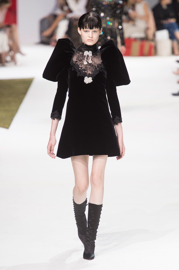 Giambattista Valli haute couture jesień-zima 2016/2017, fot. Imaxtree