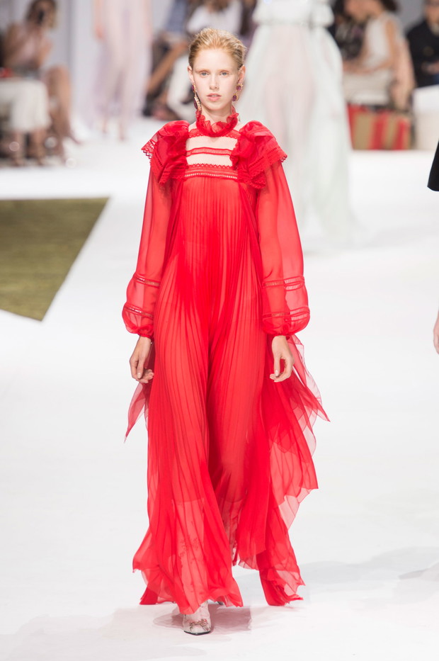 Giambattista Valli haute couture jesień-zima 2016/2017, fot. Imaxtree