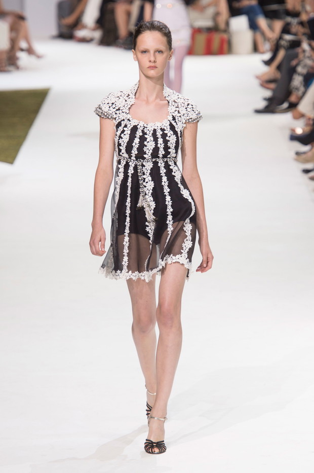 Giambattista Valli haute couture jesień-zima 2016/2017, fot. Imaxtree