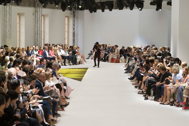 Giambattista Valli haute couture jesień-zima 2016/2017, fot. Imaxtree