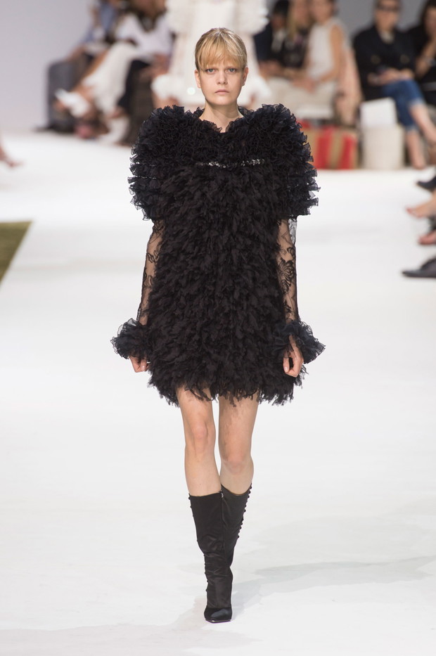 Giambattista Valli haute couture jesień-zima 2016/2017, fot. Imaxtree