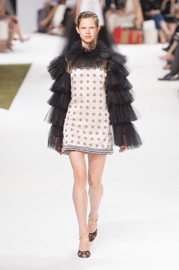 Giambattista Valli haute couture jesień-zima 2016/2017, fot. Imaxtree