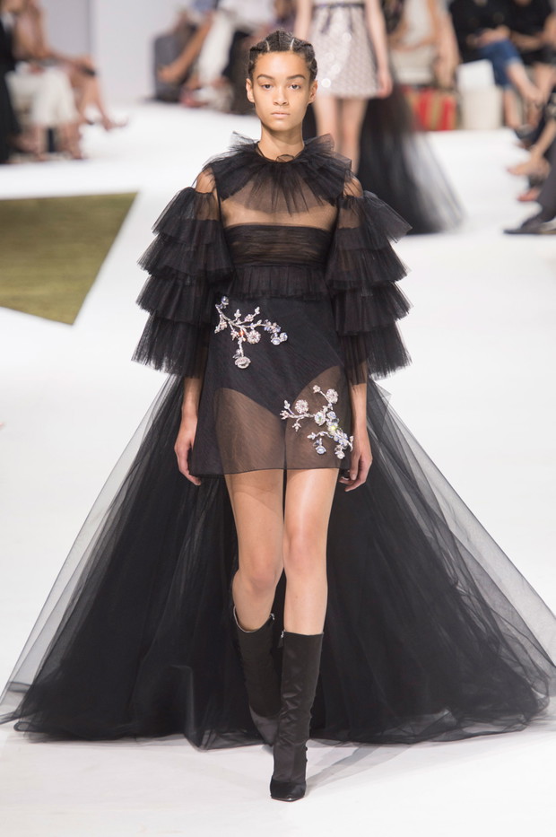 Giambattista Valli haute couture jesień-zima 2016/2017, fot. Imaxtree