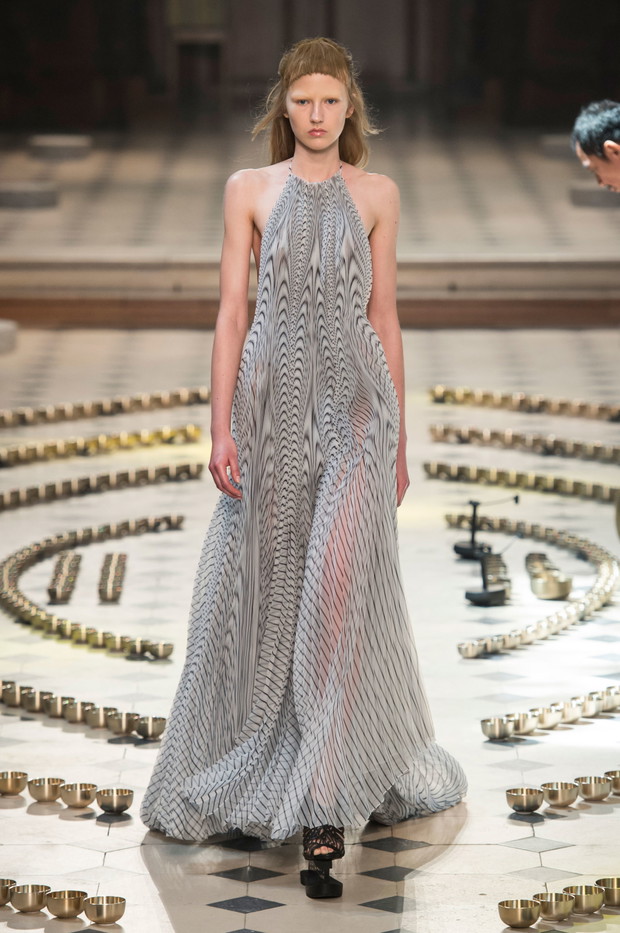 Iris van Herpen haute couture jesień-zima 2016/2017, fot. Imaxtree