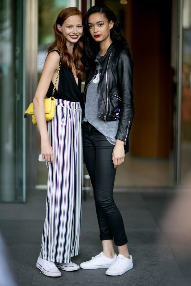 Street fashion: modelki off duty na Fashion Week Haute Couture AW 2016 , fot. Imaxtree