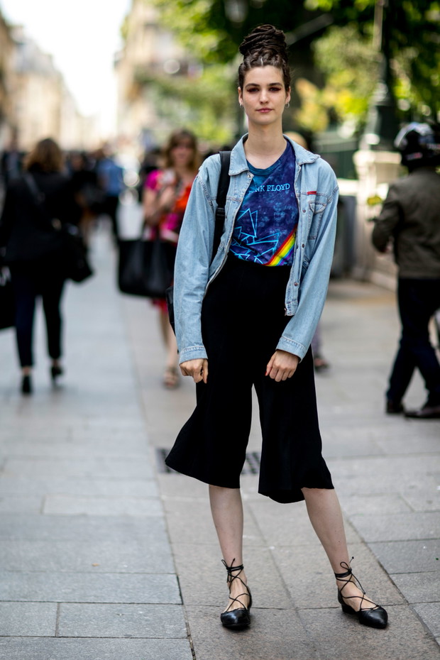 Street fashion: modelki off duty na Fashion Week Haute Couture AW 2016 , fot. Imaxtree