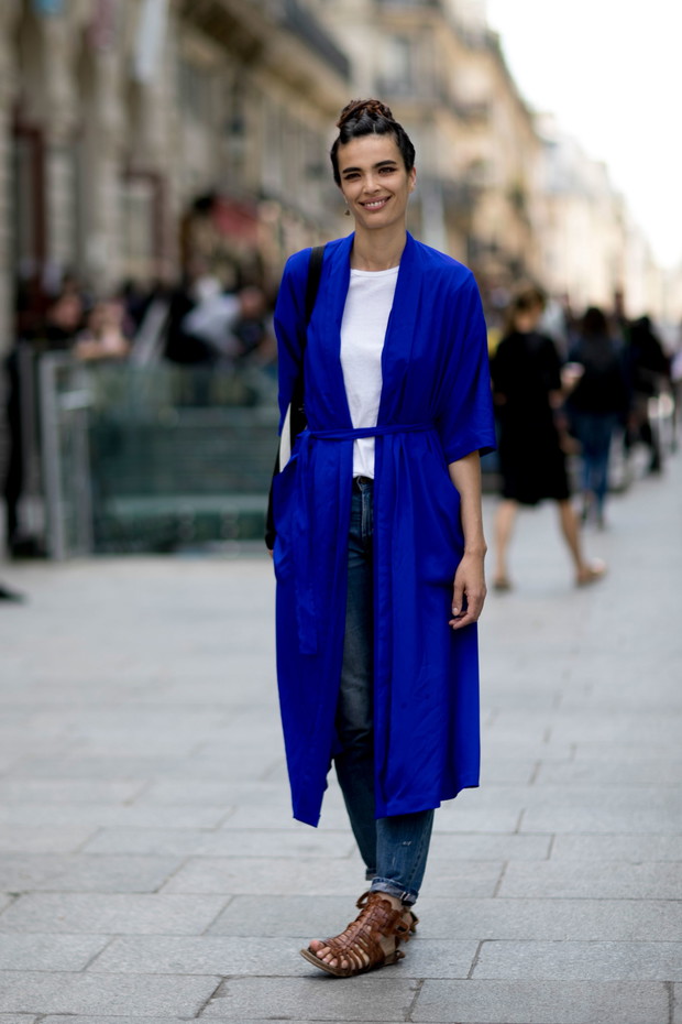 Street fashion: modelki off duty na Fashion Week Haute Couture AW 2016 , fot. Imaxtree