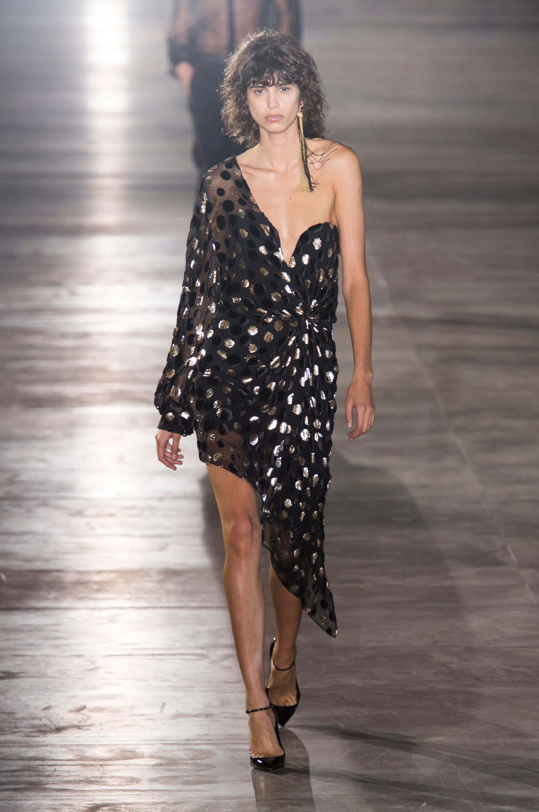 Saint Laurent wiosna-lato 2017, fot. Imaxtree
