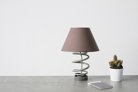 REC.ON - designerskie lampy z samochodowych części