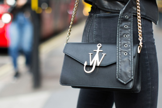 Street fashion: modelki off duty na London Fashion Week SS17