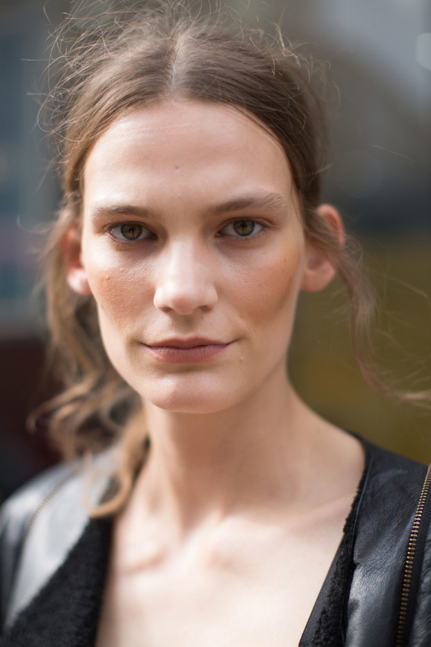 Street fashion: modelki off duty na London Fashion Week SS17