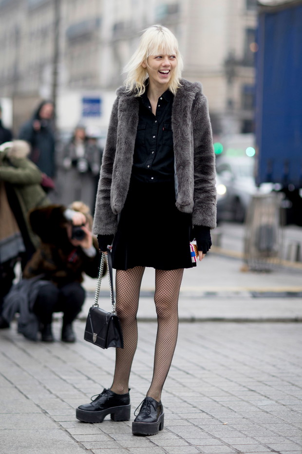Street fashion: modelki off duty na Paris Fashion Week haute couture SS17