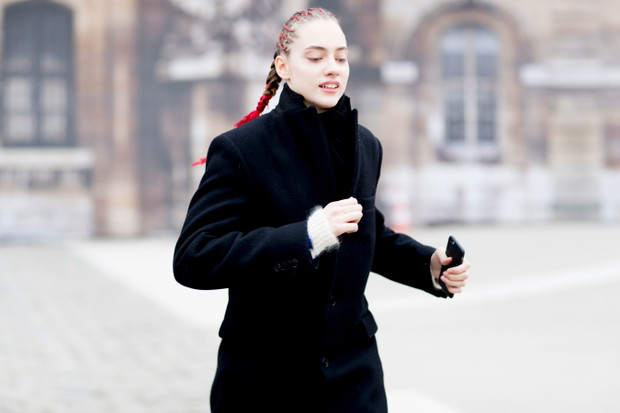 Street fashion: modelki off duty Paris Fashion Week haute couture SS17