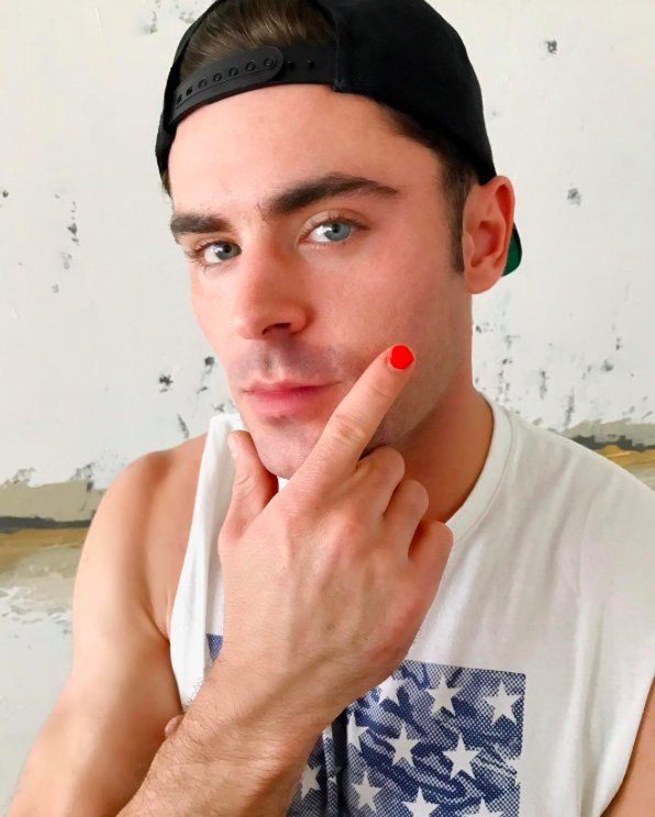 #PolishedMan - mężczyźni malują paznokcie w geście solidarności, fot. @zacefron