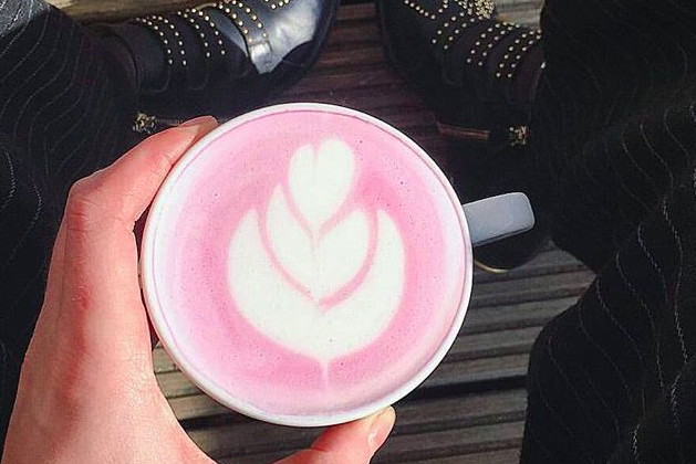 Trendy kulinarne 2017: różane latte