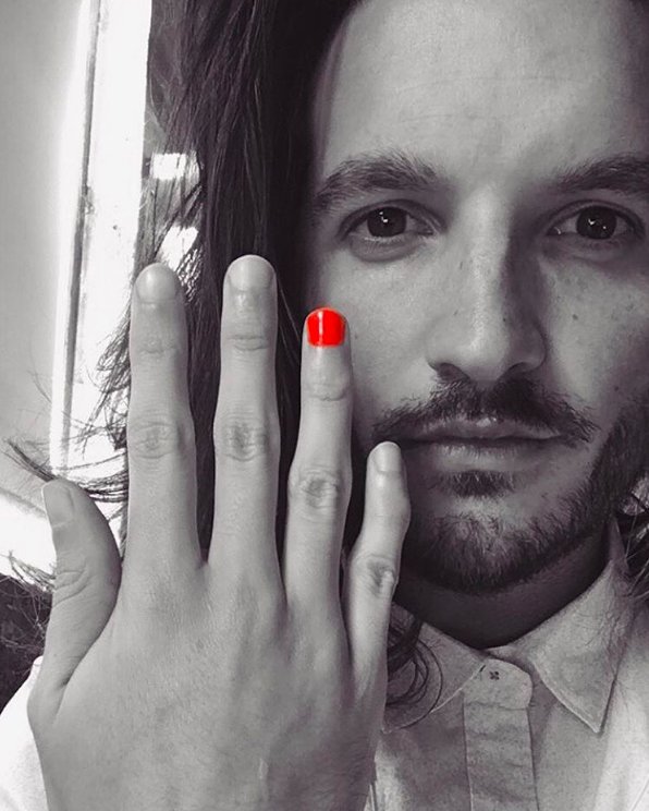 #PolishedMan - mężczyźni malują paznokcie w geście solidarności