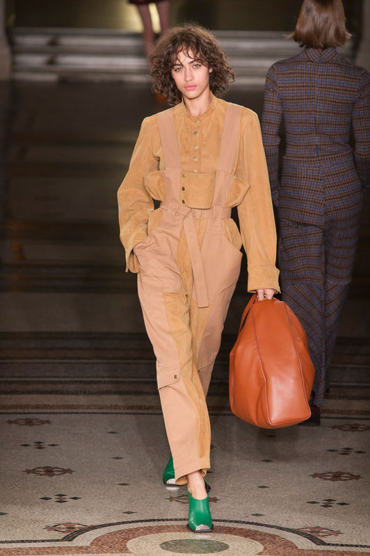 Stella McCartney stworzyła ekologiczny zamsz