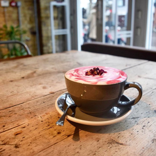Trendy kulinarne 2017: różane latte