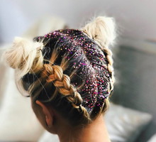 #GlitterRoots - festiwalowy trend urodowy