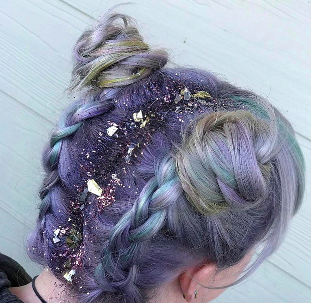 #GlitterRoots - festiwalowy trend urodowy