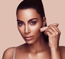 KKW BEAUTY - marka kosmetyczna Kim Kardashian