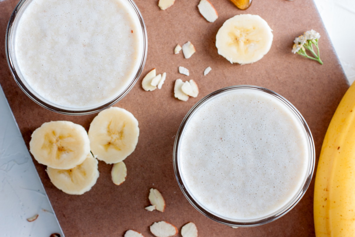 Co dodawać do smoothie zamiast odżywki białkowej? Masło orzechowe i migdałowe
