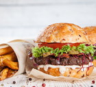 Dzięki Facebookowi i UberEATS zamówisz fast food przez Internet