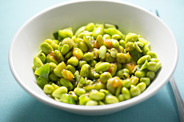 Zdrowe przekąski na plażę - prażony edamame