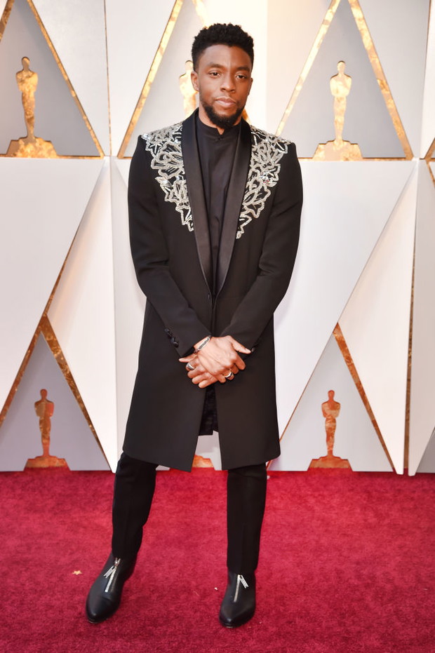 Oscary 2018: Chadwick Boseman w garniturze Givenchy