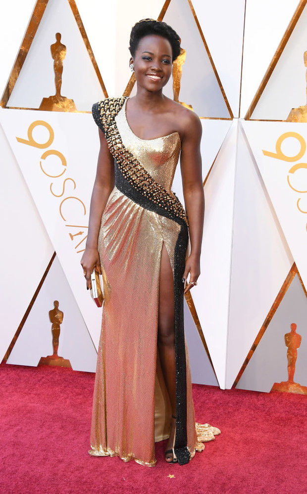 Oscary 2018: Lupita Nyong'o w sukni Atelier Versace