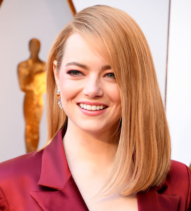 Emma Stone z przedziałkiem na bok